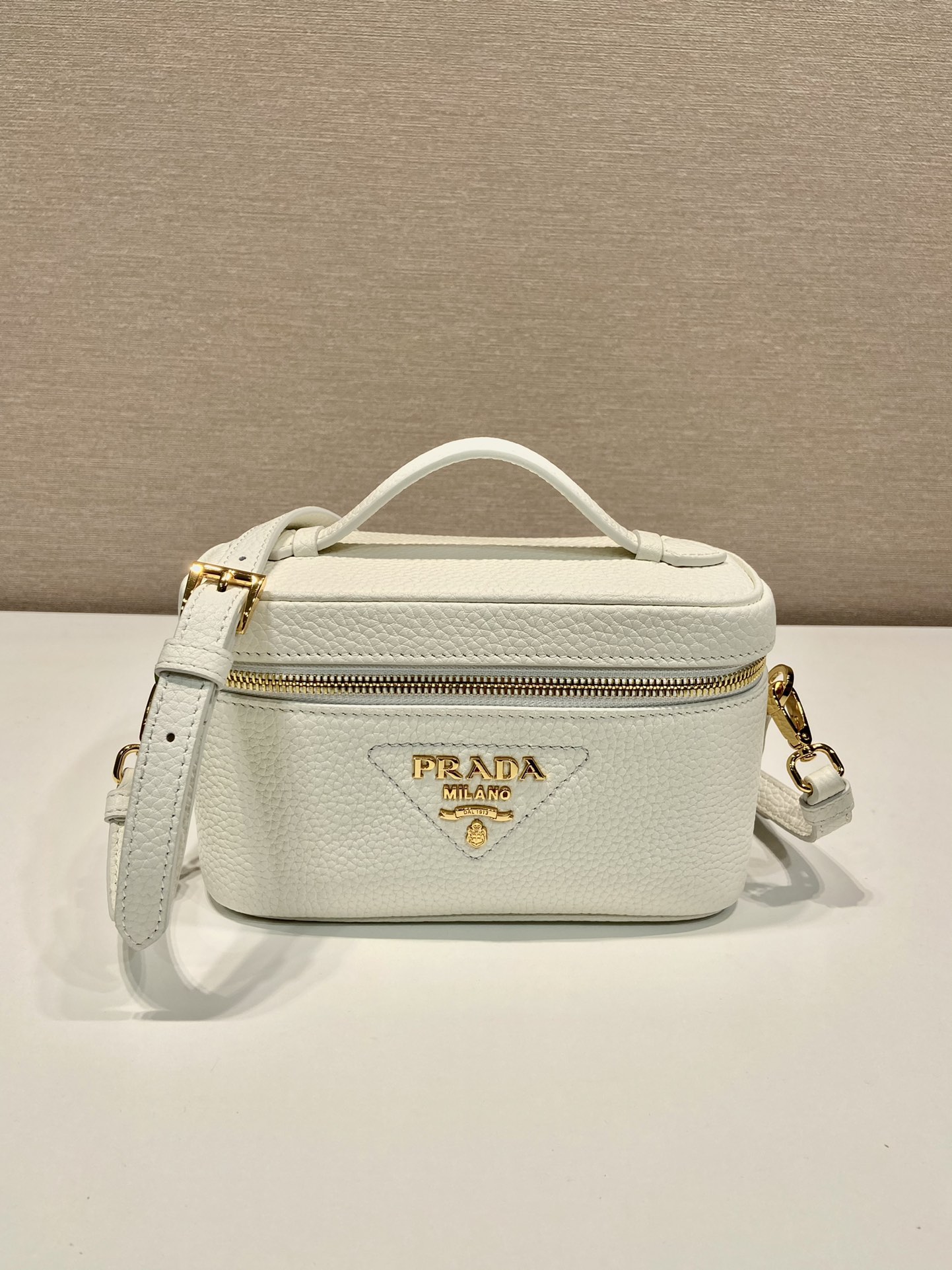 Prada_1BH202_Cosmetic_Ba